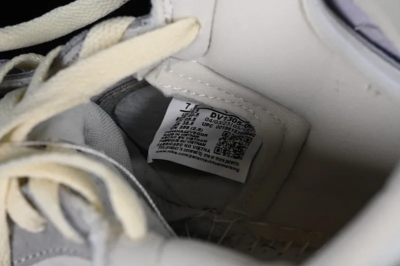 All categories Air Jordan Jordan series basketball shoes Air Jordan 1 High Air Jordan 1 Zoom CMFT AJ1 Joe 1 gray and purple color matching DV1305-005